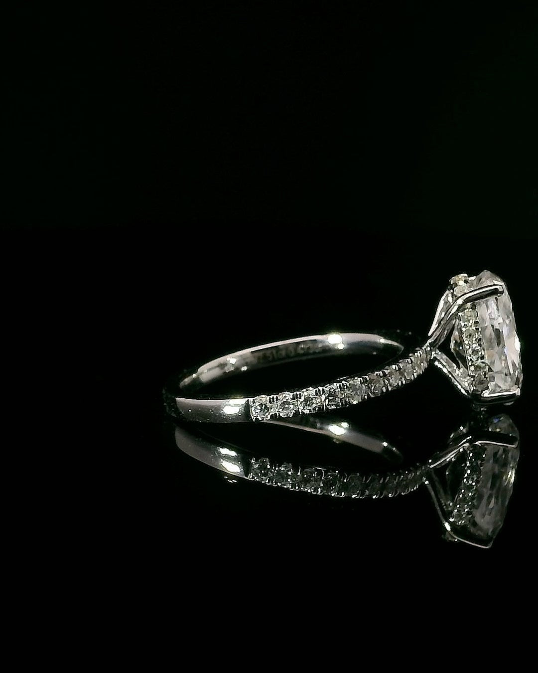 2.2CT Oval - Pave Band