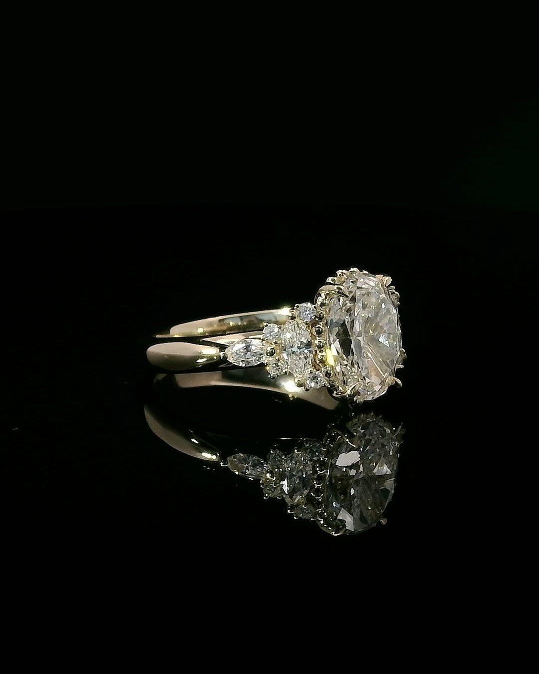 Oval Art Deco Ring