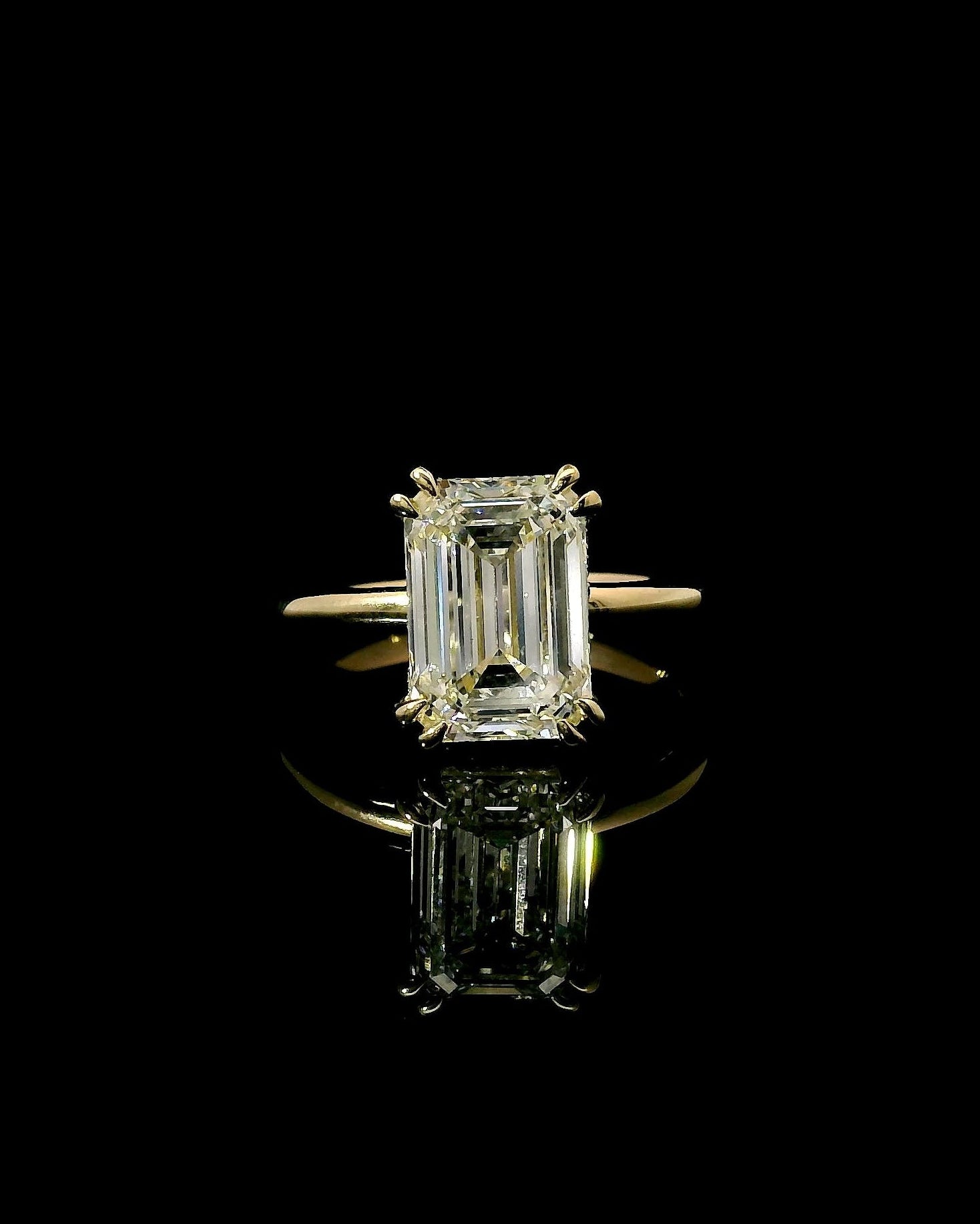 2.31CT Emerald - Double Claw Prongs