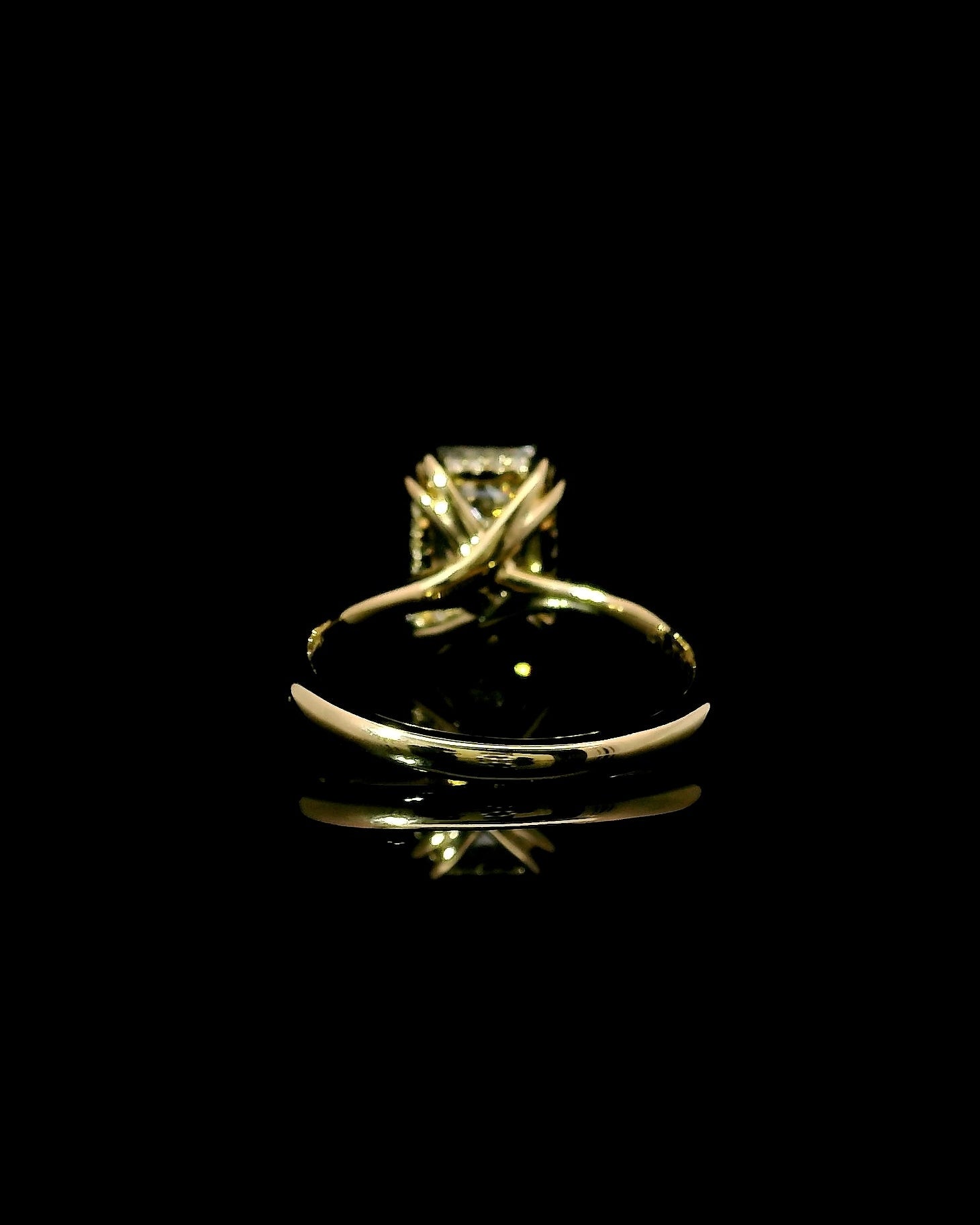 2.31CT Emerald - Double Claw Prongs