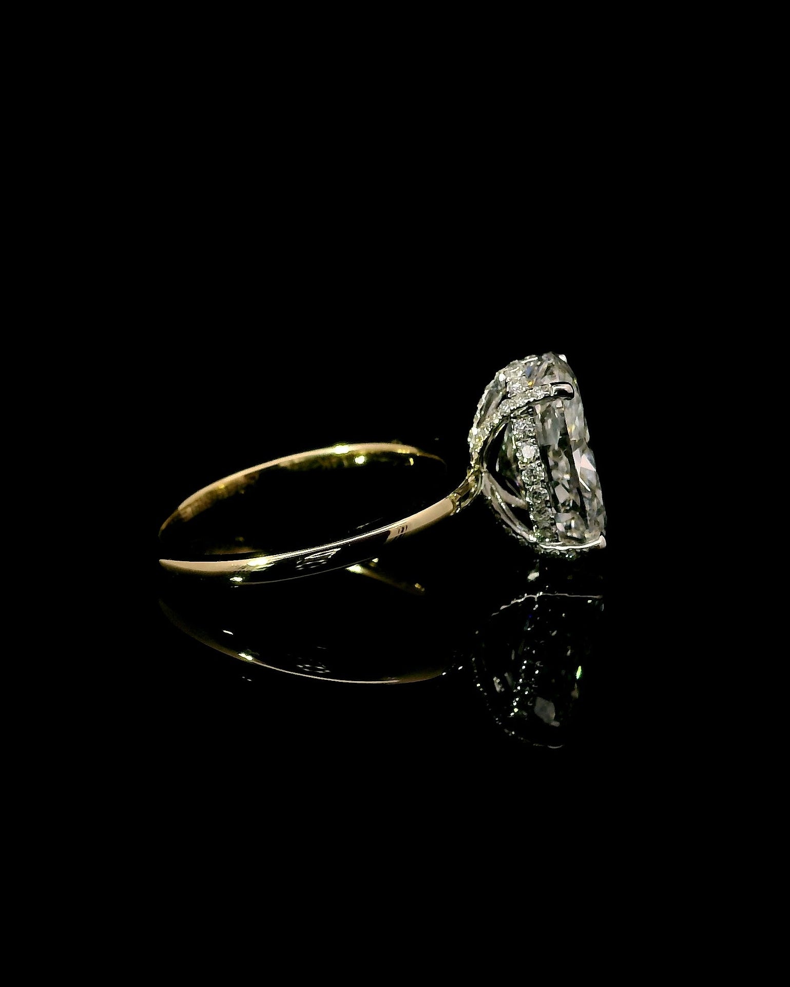 4.43CT Oval