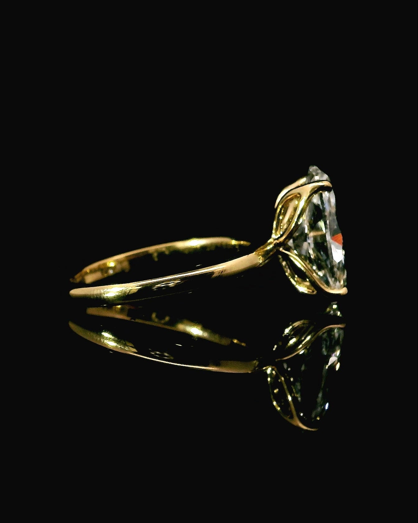 2.4CT Moval - Petal Prongs